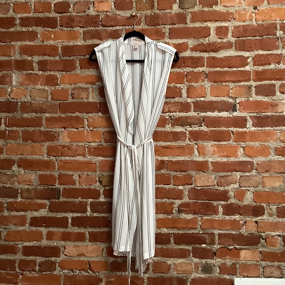 COPY - Forever 21 Vest - Picture 4 of 7